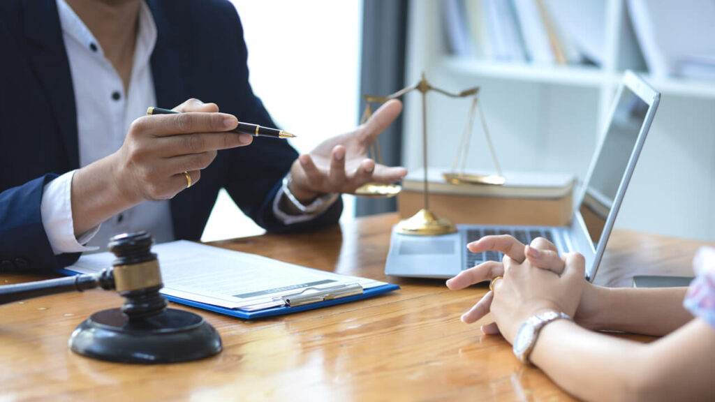 Abogados para reducir condenas penales